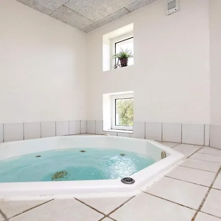 8 Person Holiday In Bl Vand *