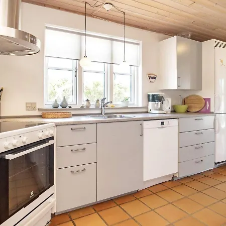 8 Person Holiday In Bl Vand Nyaraló Blåvand